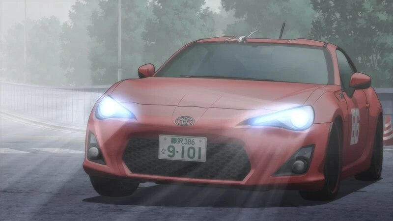 Kanata's red Toyota 86 approaches through the mist in MF Ghost.